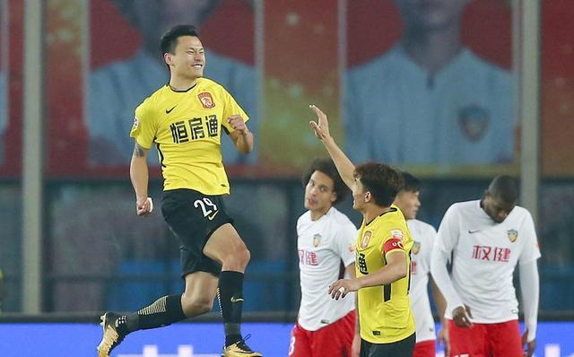 新疆广汇发布备战花絮，今夜临场应变，亚冠任务艰巨，身体对抗强度拉满的简单介绍